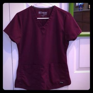 Small maroon Grey’s Anatomy scrub